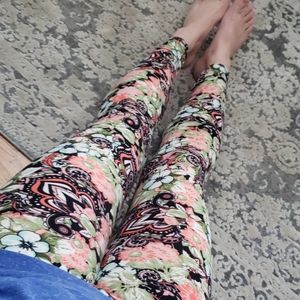 #6 Lularoe floral leggings